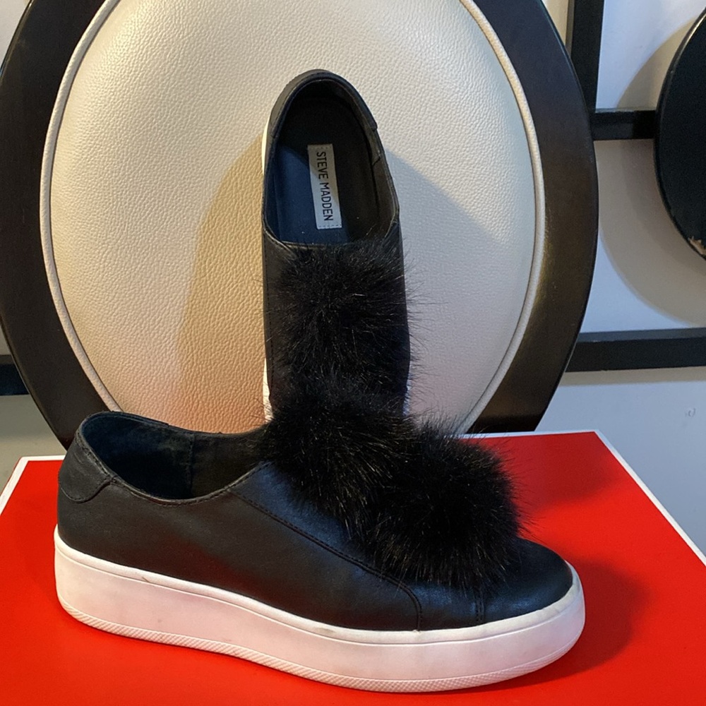 Steve Madden sneakers used